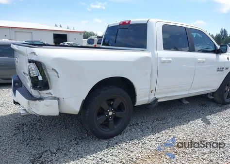 2015 Ram 1500 Sport из США, поврежденный, VIN 1C6RR7MT7FS601470